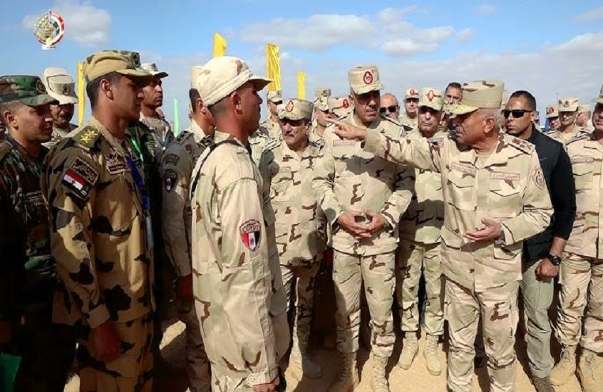 في تطور مفاجئ ...وزير الدفاع المصري يطالب الجيش بالاستعداد القتالي "بيان"
