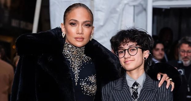 ابنة جينيفر لوبيز تثير الجدل بإطلالة جريئة.. شاهدوا الصور