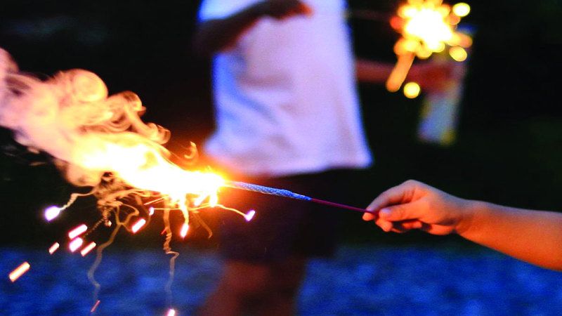 الامارات | شرطة دبي: الإتجار بالألعاب النارية مخالف للقانون ويؤدي إلى عقوبات