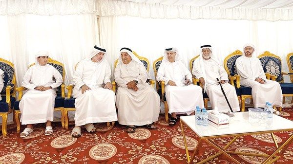 أحمد بن صقر القاسمي يعزي في وفاة عبدالرزاق العوضي