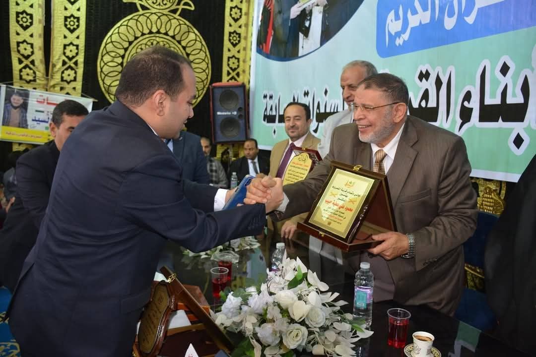 محمود حبيب بعد تكريمه من الرئيس السيسي فى "ليلة القدر": القرآن بركة حياتى