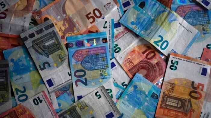 سعر اليورو اليوم الخميس 27 مارس 2025 – تعرف على أحدث المستجدات!