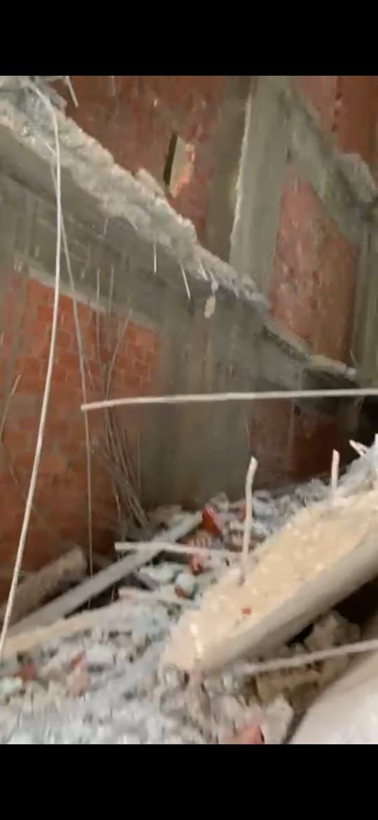 محافظة الجيزة تزيل 14 دورا مخالفا لعقارين بميدان بورسعيد فى العجوزة.. فيديو