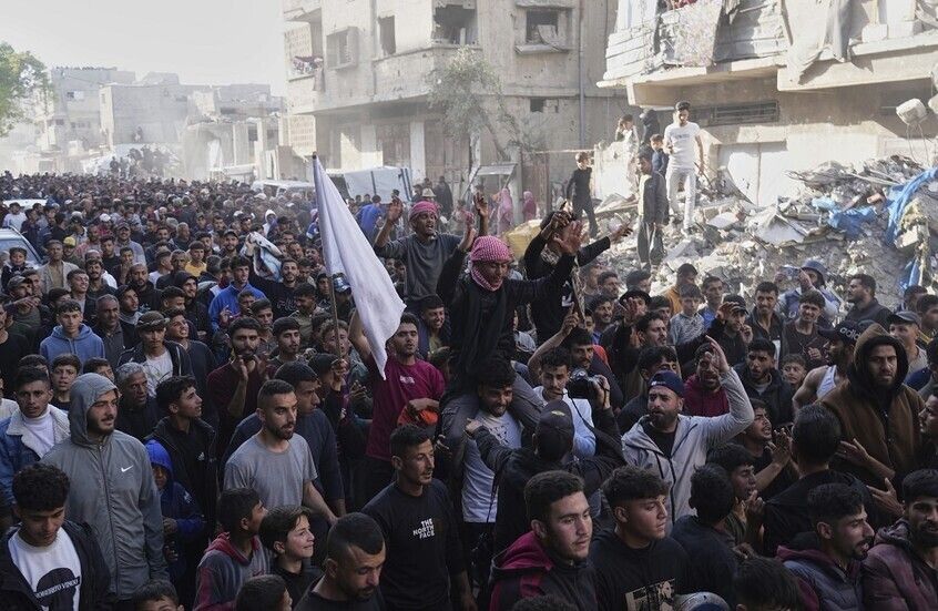 عاجل: حركة حماس تفاجئ الجميع وتعلن موقفها من تصريحات خالد مشعل بشأن استعدادها للتخلي عن إدارة غزة.