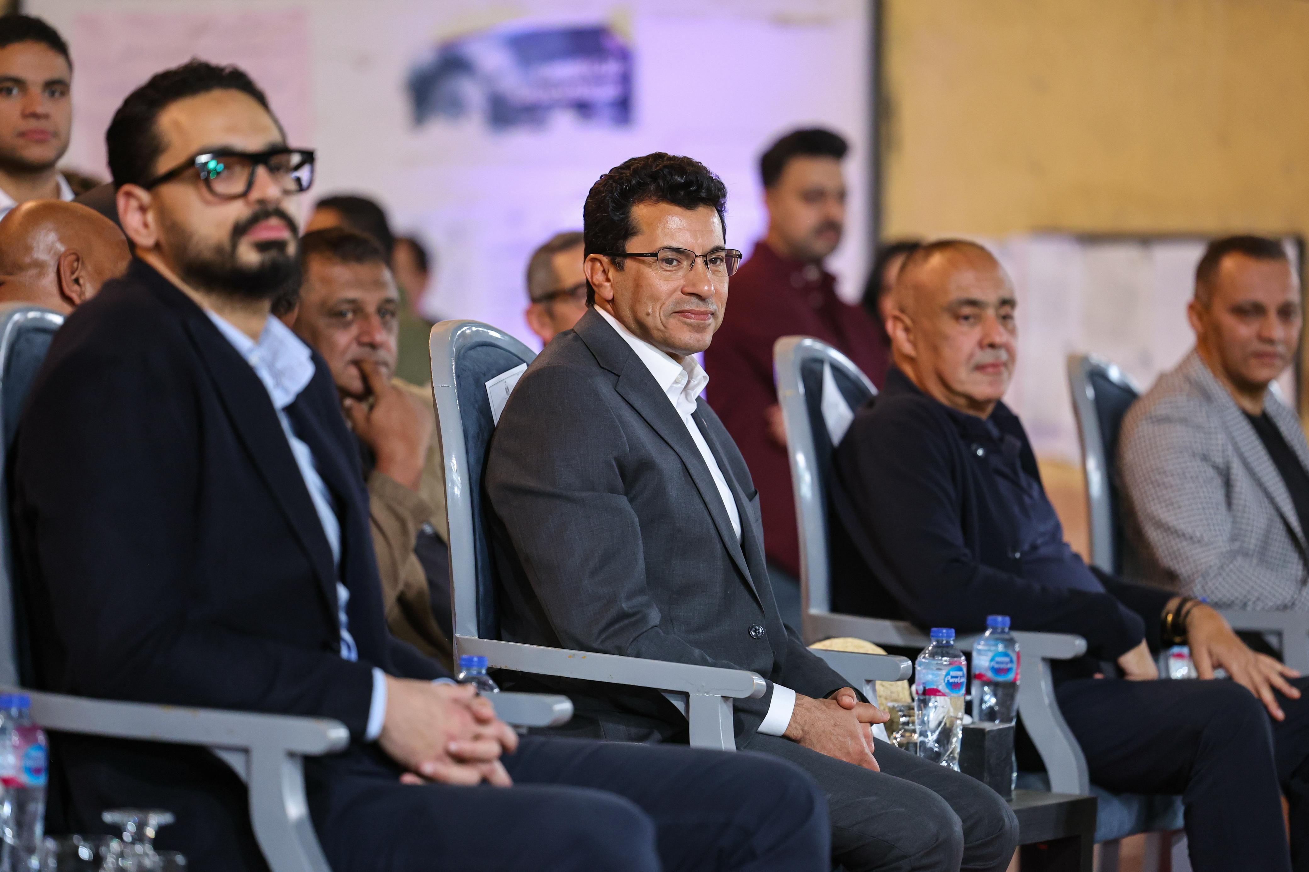 بحضور وزير الرياضة ورئيس الشركة المتحدة للرياضة.. أصدقاء عبدالله مكرم البحيرة يتوجون بكأس مصر للكرة الشراب