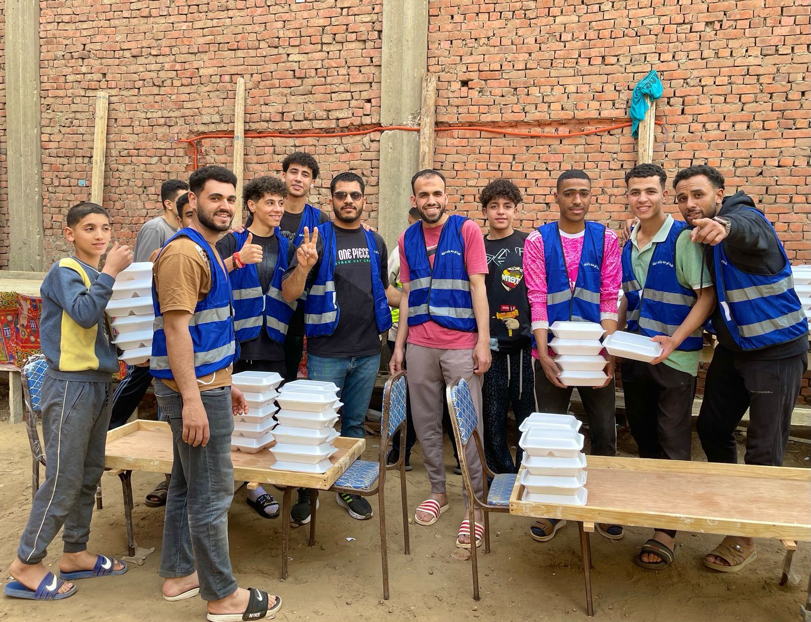 جزيرة الوراق بتفرح.. الأهالى يجهزون مائدة إفطار جماعى للعام الرابع.. صور