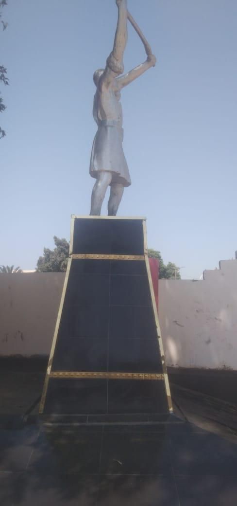 تطوير النصب التذكارى لشهداء قرية نزلة الشوبك فى البدرشين.. صور