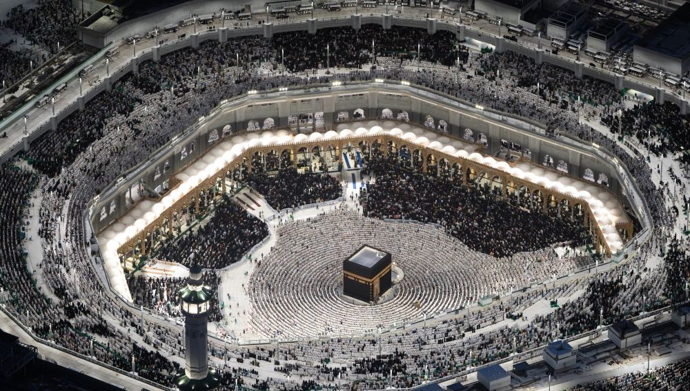 تأكيدًا لدور المملكة الريادي.. ولي العهد يصل مكة لرعاية قاصدي الحرم