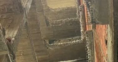 محافظة الجيزة تزيل 14 دورا مخالفا لعقارين بميدان بورسعيد فى العجوزة.. فيديو