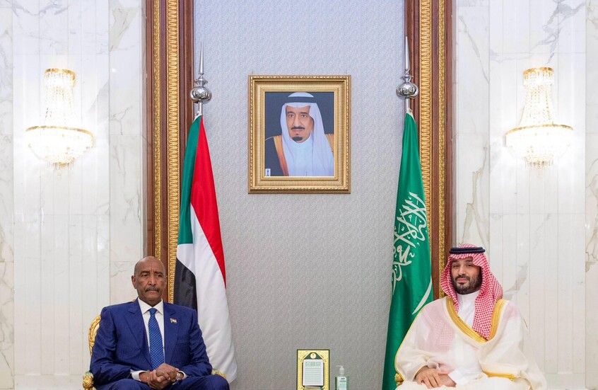 الخليج اليوم .. ولي العهد السعودي يستقبل رئيس مجلس السيادة السوداني في مكة