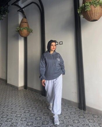 إن كنت محجبة.. هذا دليلك لإختيار ملابسك الرياضية