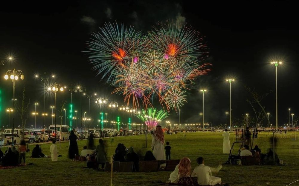 عروض الألعاب النارية غدا احتفالا بعيد الفطر في 14 مدينة بالمملكة
