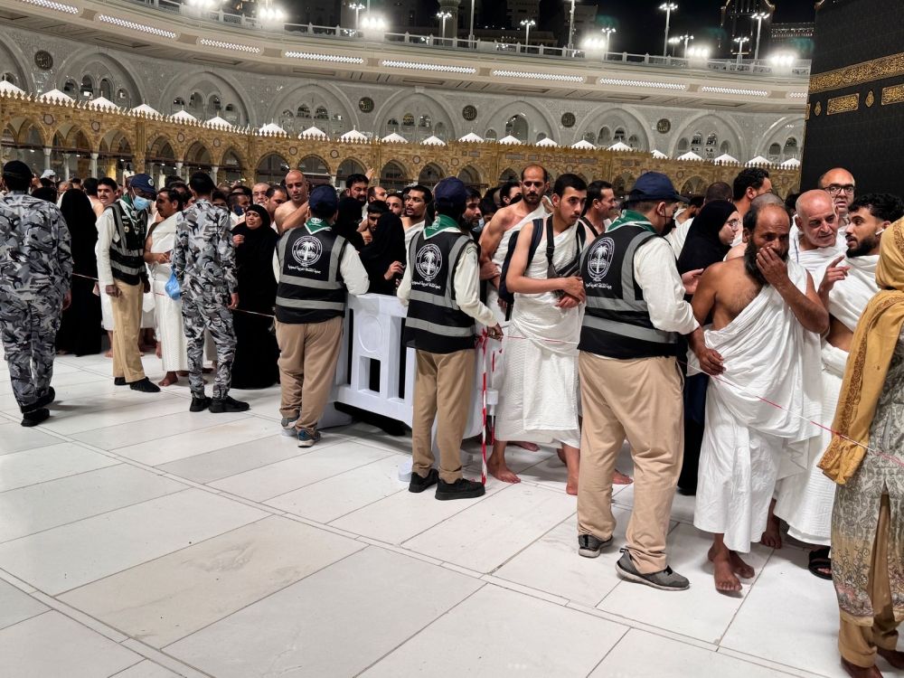 الكشافة السعودية تجسد معاني العطاء في ليلة ختم القرآن بالحرم المكي