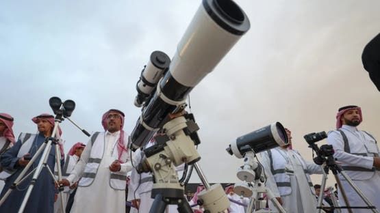 الخليج اليوم .. الديوان الملكي السعودي: غداً أول أيام عيد الفطر