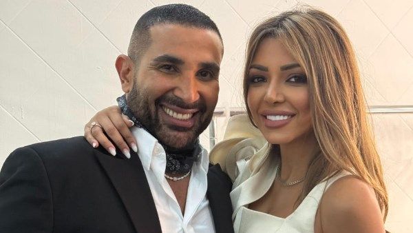 “مديرة أعمالي أم عيالي” أحمد سعد يعلن تولي زوجته إدارة أعماله