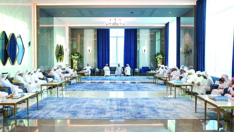 الامارات | محمد بن راشد يقدّم واجب العزاء في وفاة حمد بن محمد بوهليبة