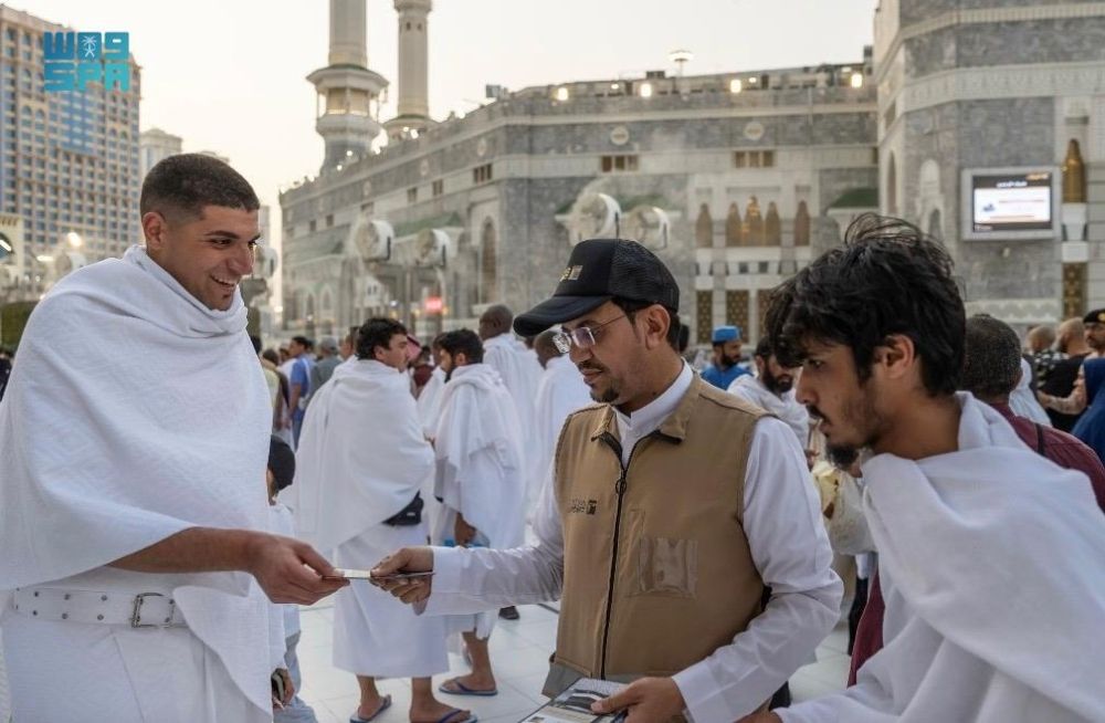 بـ8 لغات.. دليل إرشادي لتسهيل تنقّل ضيوف الرحمن في المسجد الحرام