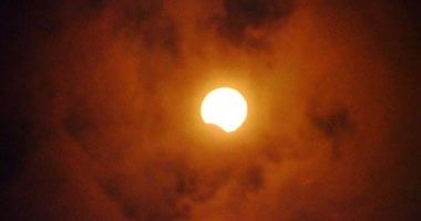 العالم يشهد اليوم كسوفًا جزئيًا للشمس يرى فى هذه المناطق