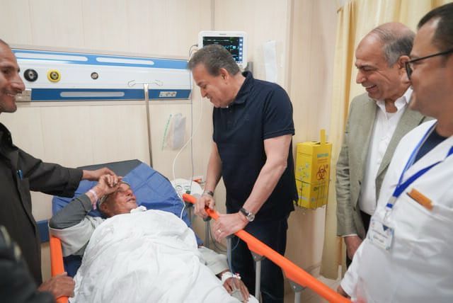 وزير الصحة ومحافظ المنيا يتفقدان مستشفى العدوة المركزي