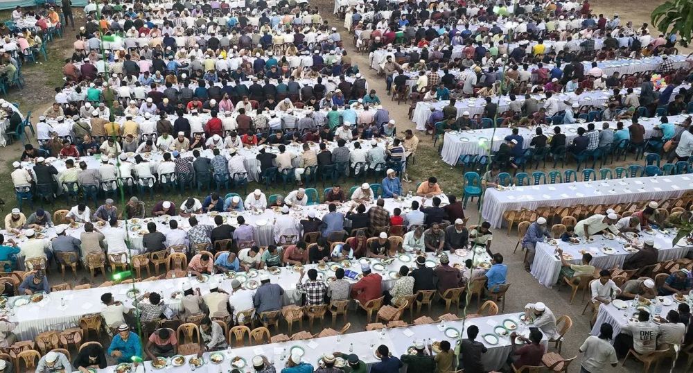 أكثر من 150 ألف مستفيد.. إنهاء برنامج تفطير الصائمين في 8 دول