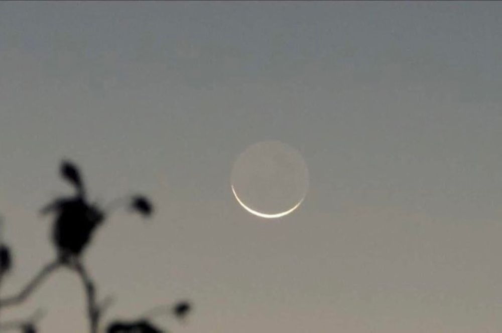 بالعين المجردة.. فلكية جدة ترصد هلال العيد بسماء المملكة