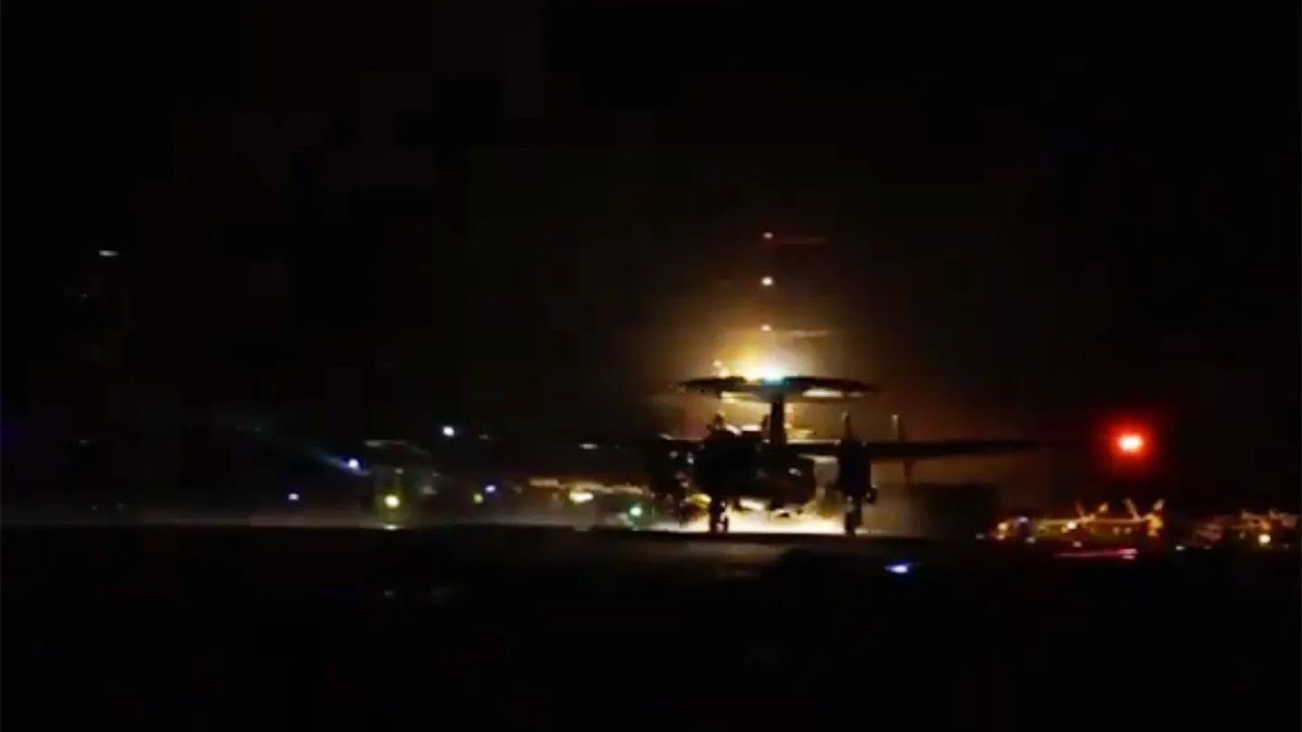 وصفت بالاعنف.. تغير مفاجئ في قوة ونوعية الضربات الجوية الامريكية ضد الحوثيين