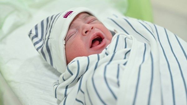 مواليد العيد يضيئون أجواء مستشفيات أبوظبي