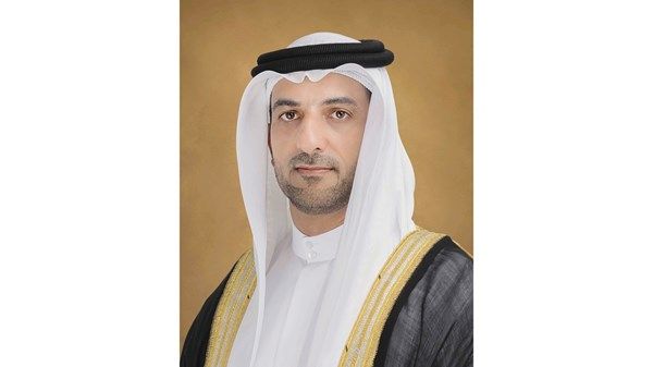 سلطان بن أحمد القاسمي يُمْنح وسام الشرف الذهبي من الأكاديمية الملكية الأوروبية