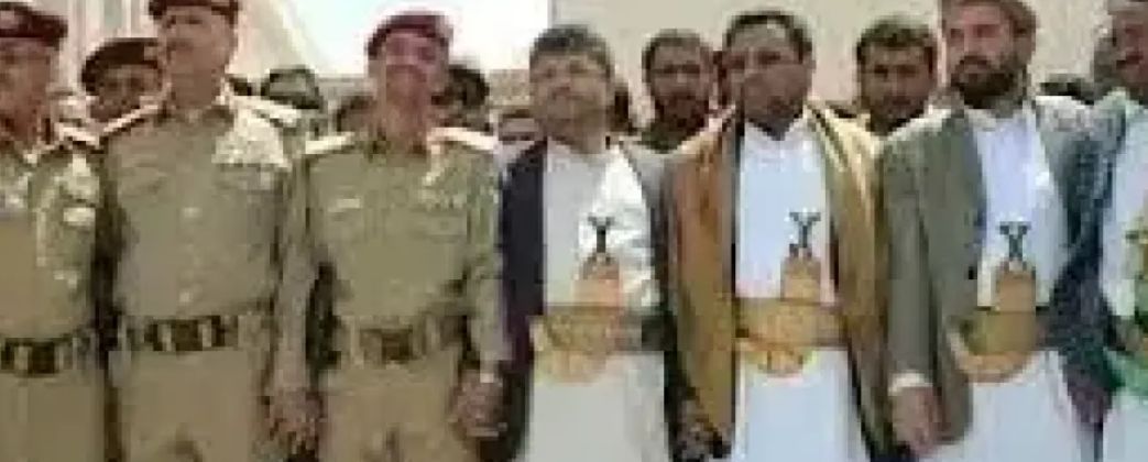 بالتزامن مع اشتداد الغارات... قيادات الحوثي تفرّ بعائلاتها وتترك الشعب وقودًا للحرب.