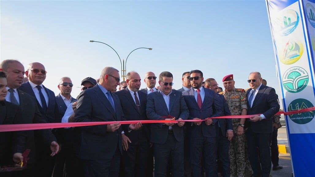 رئيس الوزراء يفتتح مشروع مجسرات ونفق (الشهيد حسين عطية) في ميسان