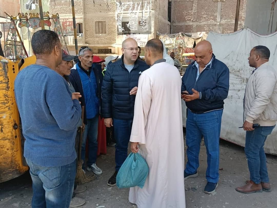 نائب محافظ الجيزة يوجه بتكثيف حملات إزالة الإشغالات فى هذه المناطق.. صور