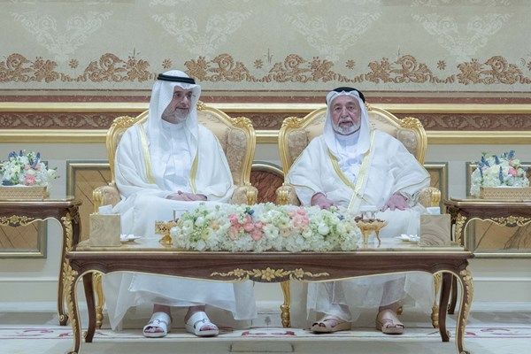 حاكم الشارقة يستقبل المهنئين بعيد الفطر المبارك
