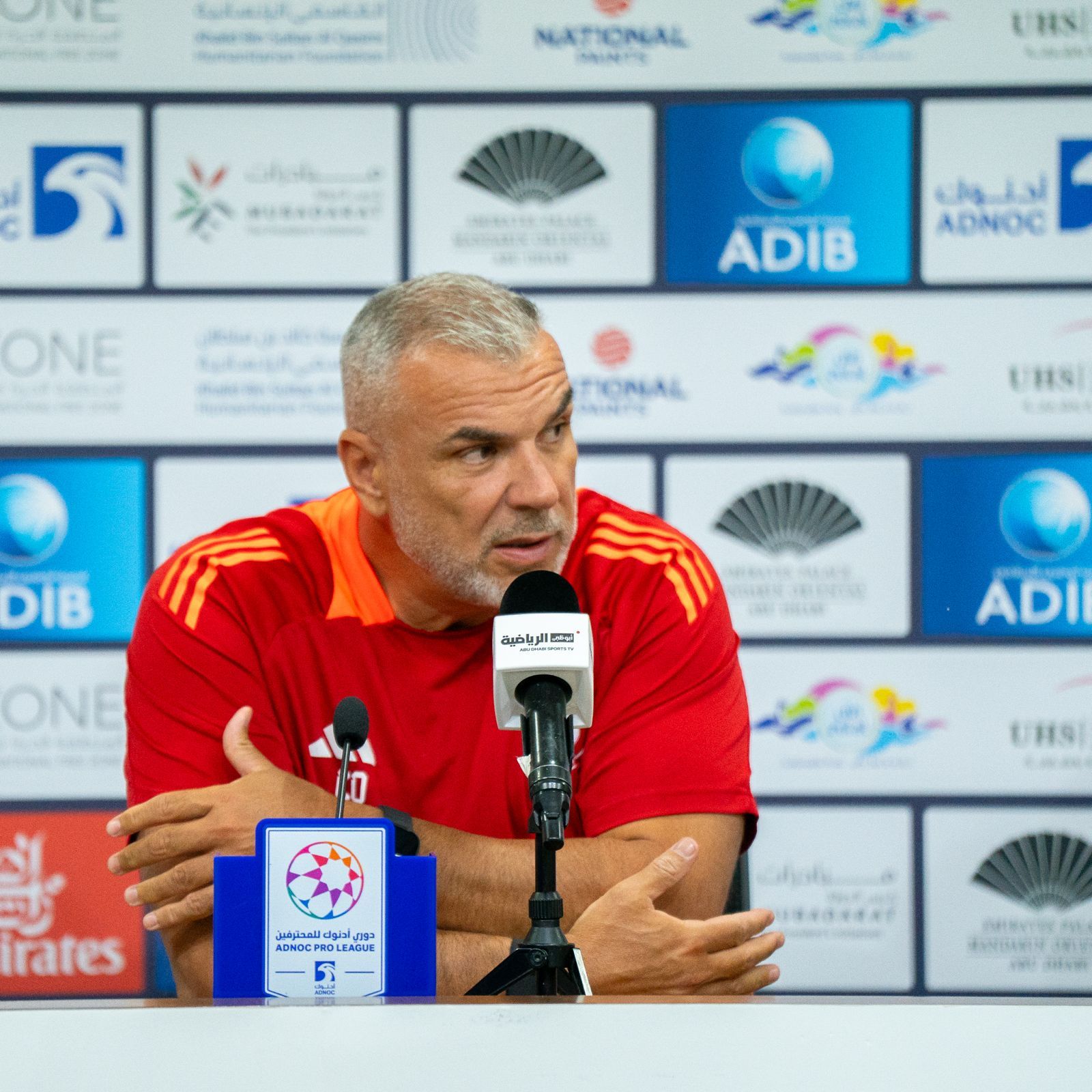 الامارات | نادي الشارقة يمنح كوزمين الضوء الأخضر لتدريب المنتخب