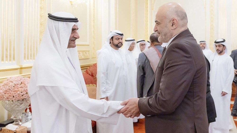 حمد الشرقي يواصل استقبال المهنئين بعيد الفطر بحضور ولي عهد الفجيرة