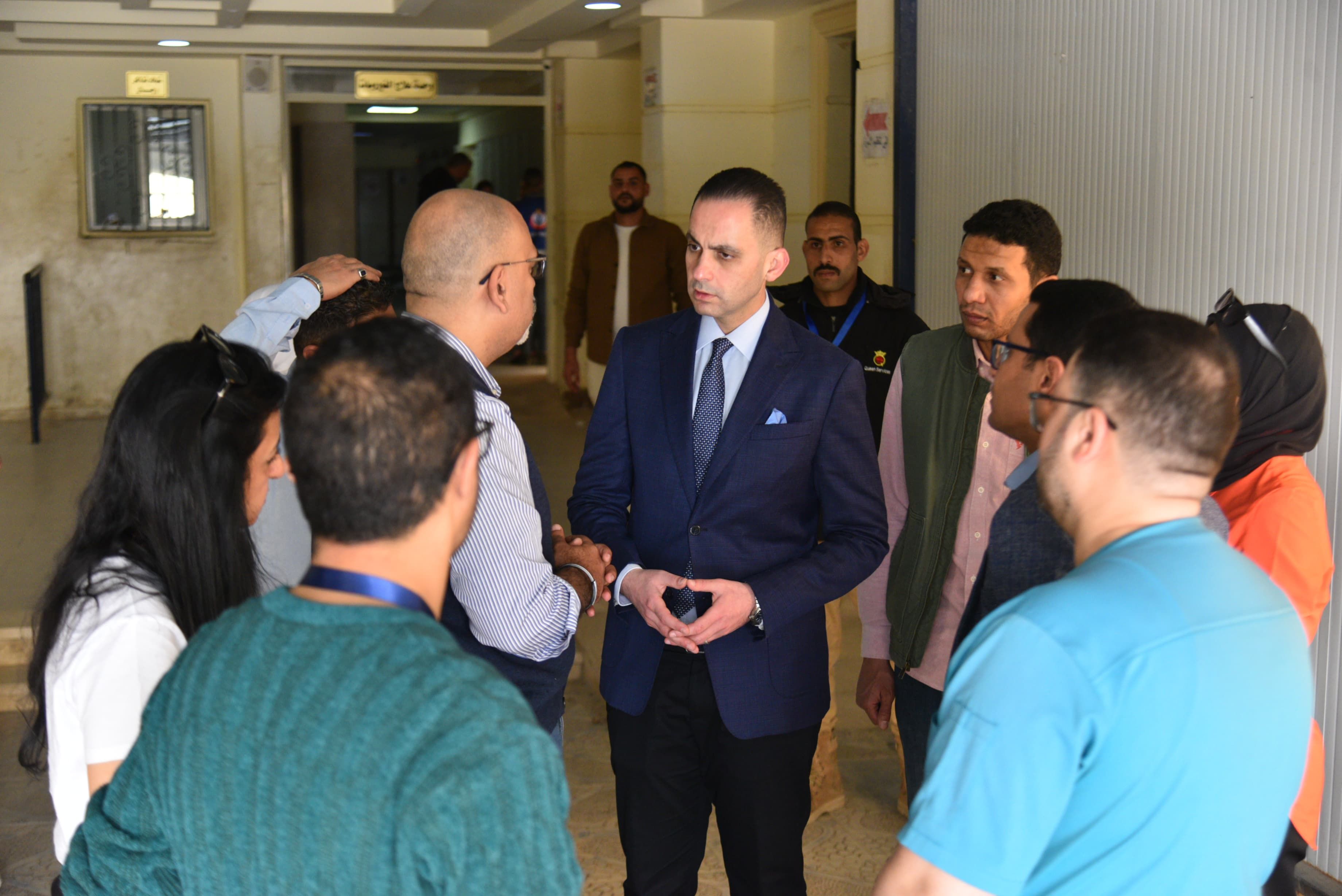 نائب وزير الصحة يوجه بتوفير جهاز أشعة للأسنان بمستشفى الحمام المركزى