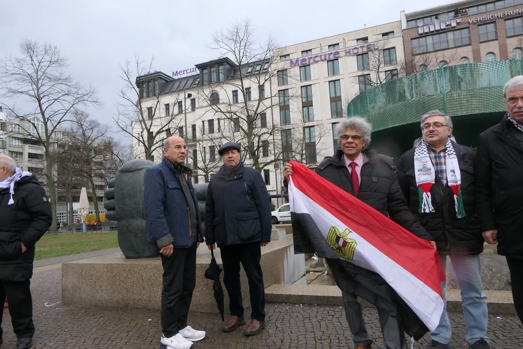 الجالية المصرية فى برلين تنظم وقفة لدعم الشعب الفلسطينى