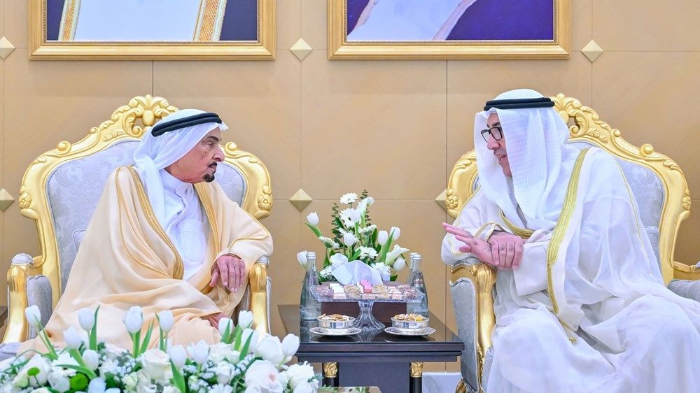 حاكم عجمان وولي عهده يتقبلان تهاني العيد من كبار المسؤولين وقنصل الكويت