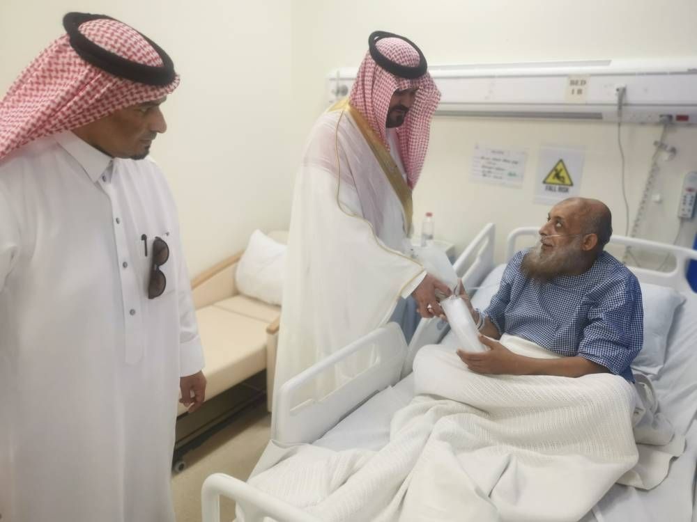 عيد الدرب.. مبادرات للفرح وورود وزيارات للمرضى