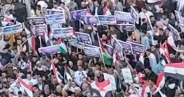 آلاف المصريين بمدينة بدر يرفضون تهجير الفلسطينيين: "غزة أرض عربية".. فيديو