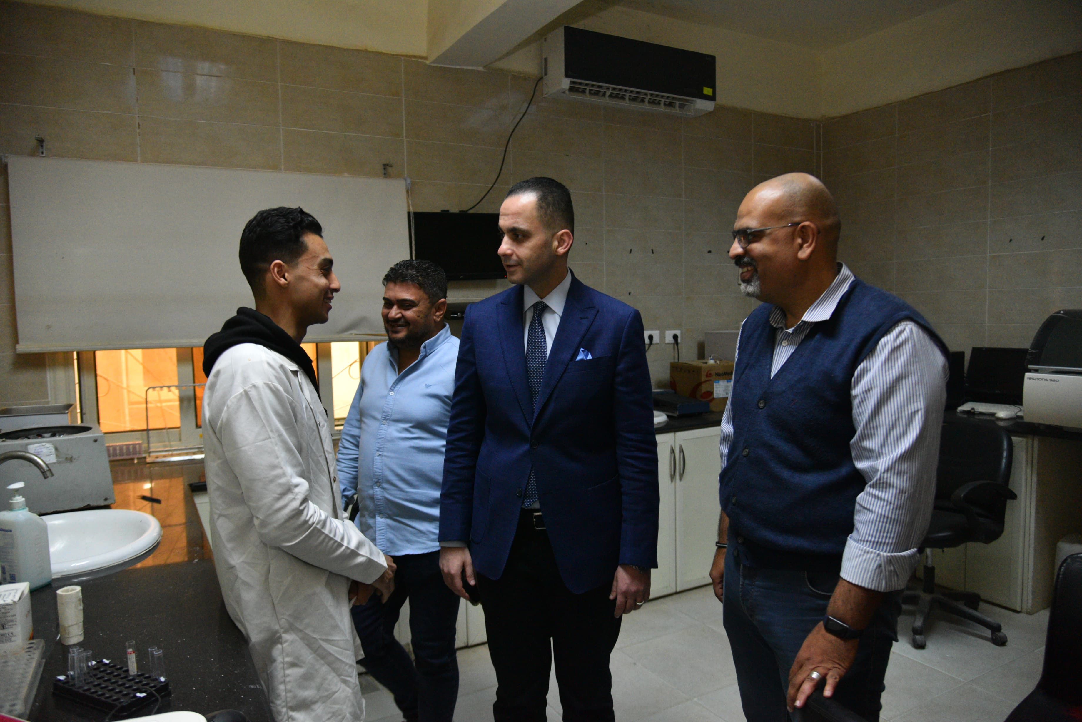 نائب وزير الصحة يوجه بتوفير جهاز أشعة للأسنان بمستشفى الحمام المركزى