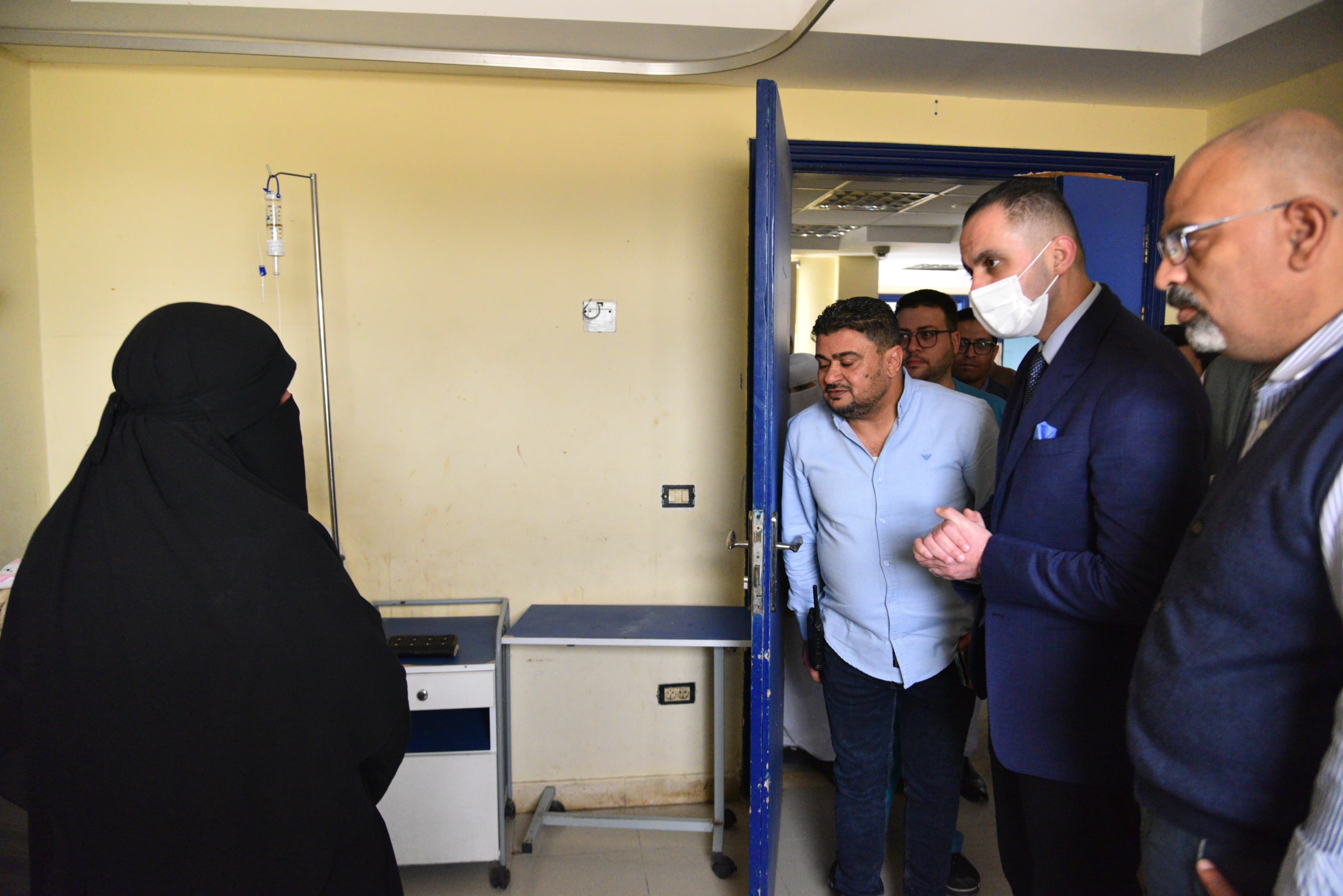 نائب وزير الصحة يوجه بتوفير جهاز أشعة للأسنان بمستشفى الحمام المركزى