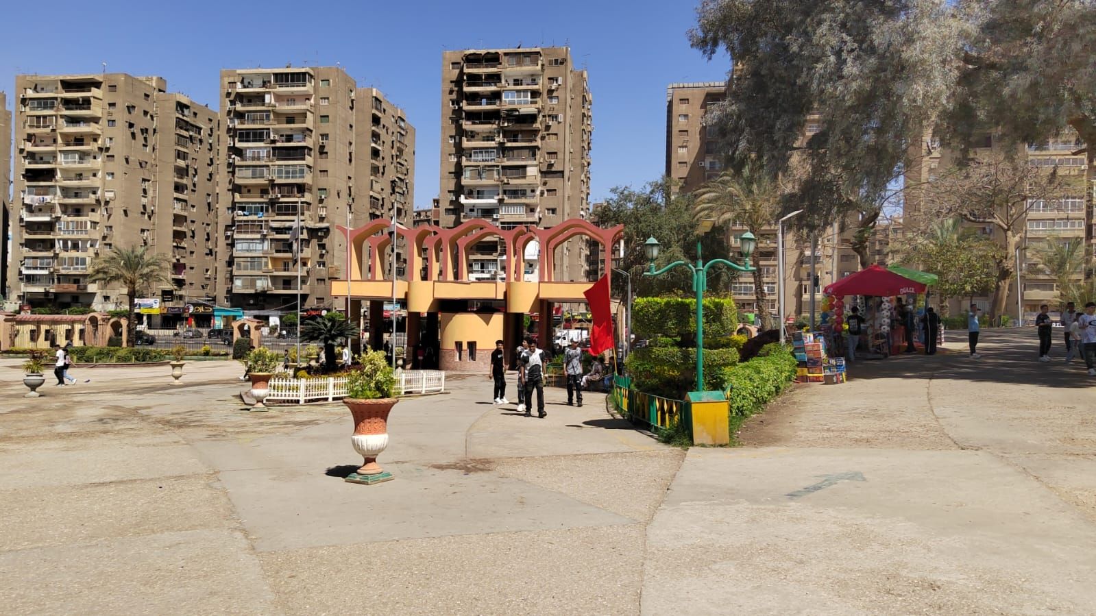 إقبال على الحديقة الدولية فى أول أيام عيد الفطر.. صور