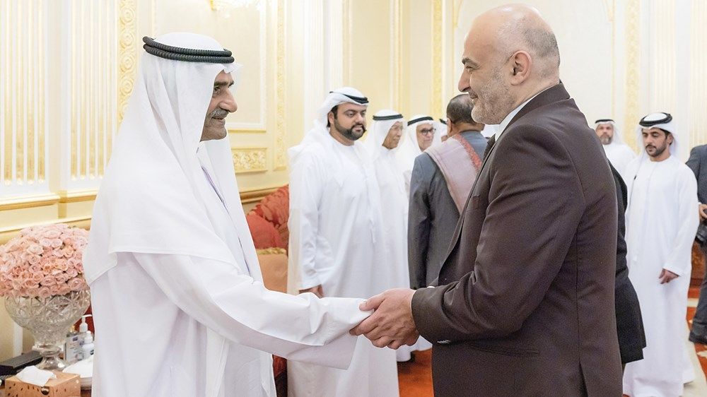 الحكام يواصلون استقبال المهنئين بحلول عيد الفطر المبارك