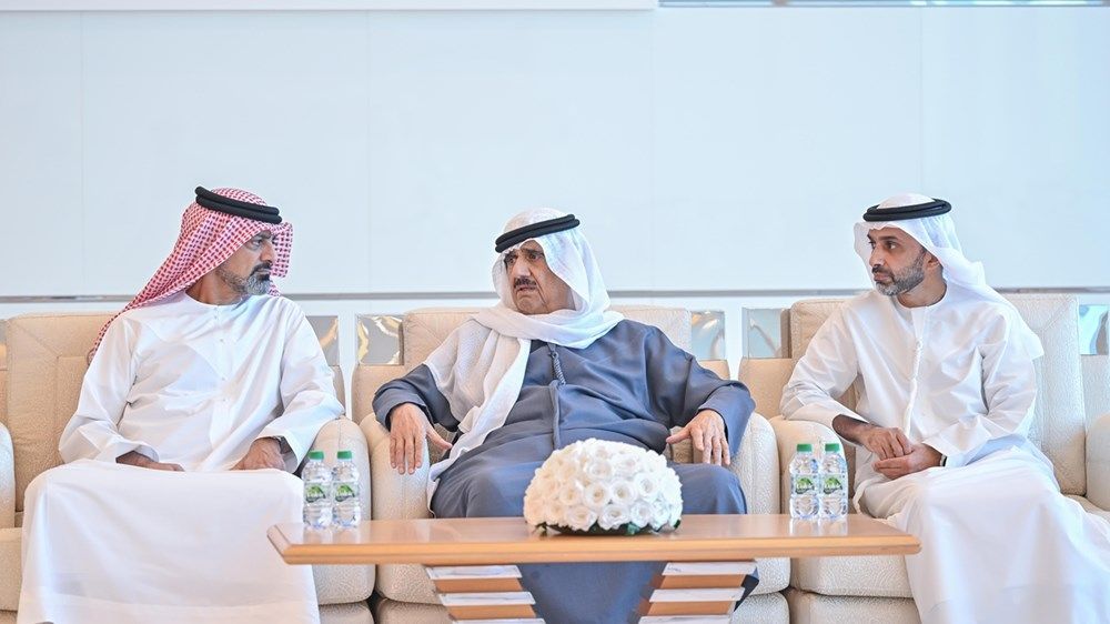 حاكم عجمان يقدم واجب العزاء في وفاة الشيخة حصة بنت حميد بن عبدالرحمن الشامسي