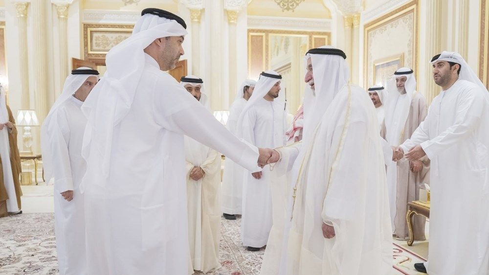 حاكم الشارقة يواصل استقبال المهنئين بحلول عيد الفطر المبارك