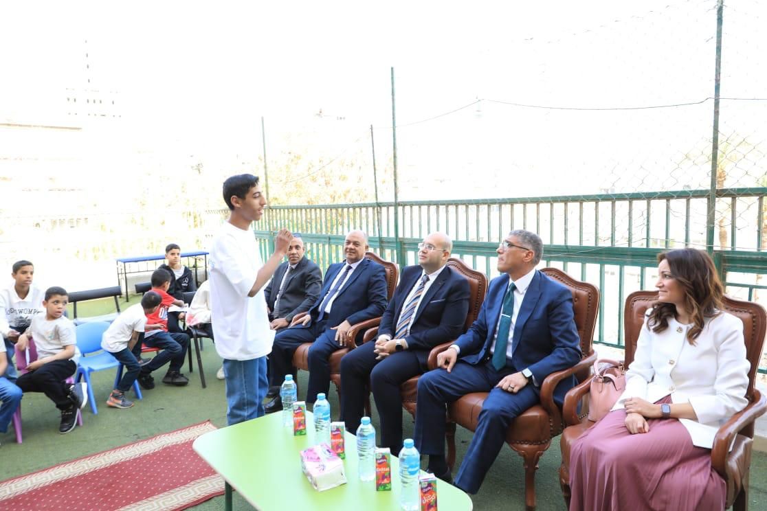 محافظ الجيزة يزور دور الأيتام ورعاية المسنين للتهنئة بعيد الفطر .. صور