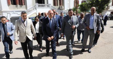 محافظ القاهرة يتفقد مستشفى المنيرة ويوجه بتوفير كافة الخدمات للمرضى