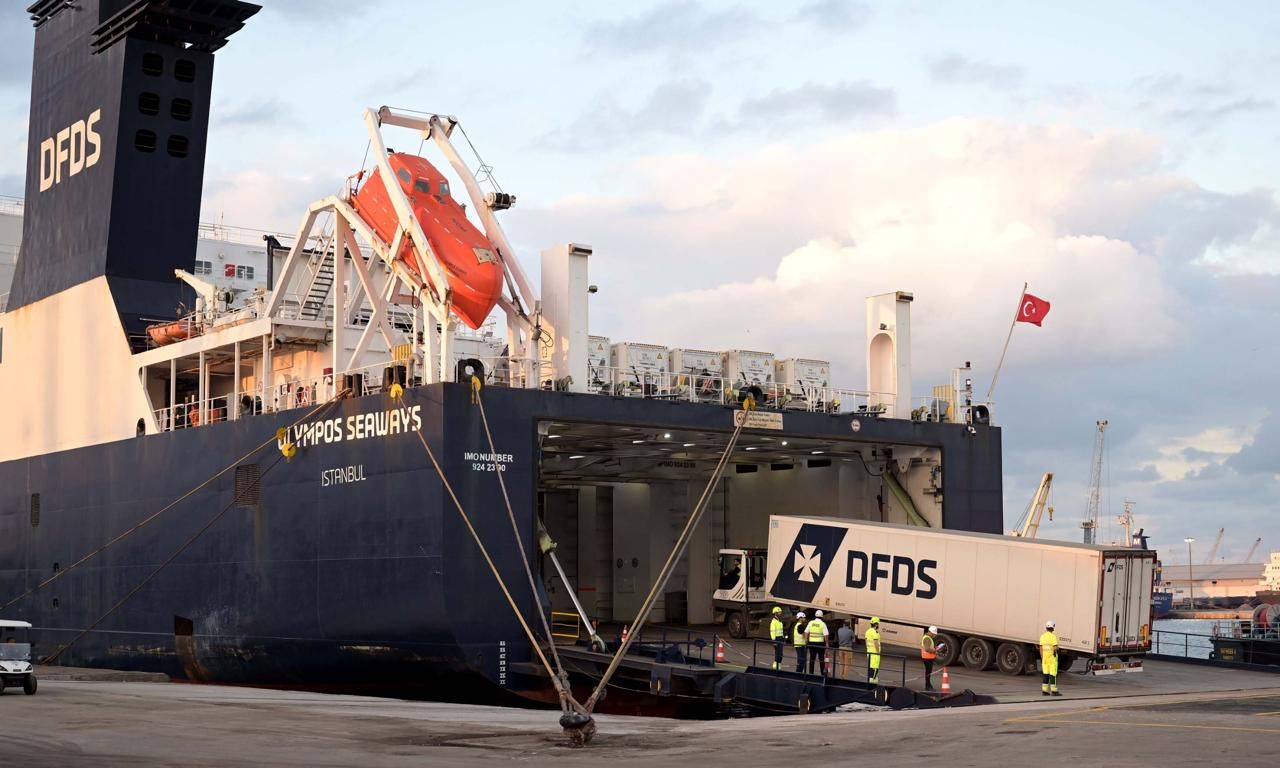 كل ما تريد معرفته عن خط الرورو بين مينائى دمياط وتريستا الإيطالي