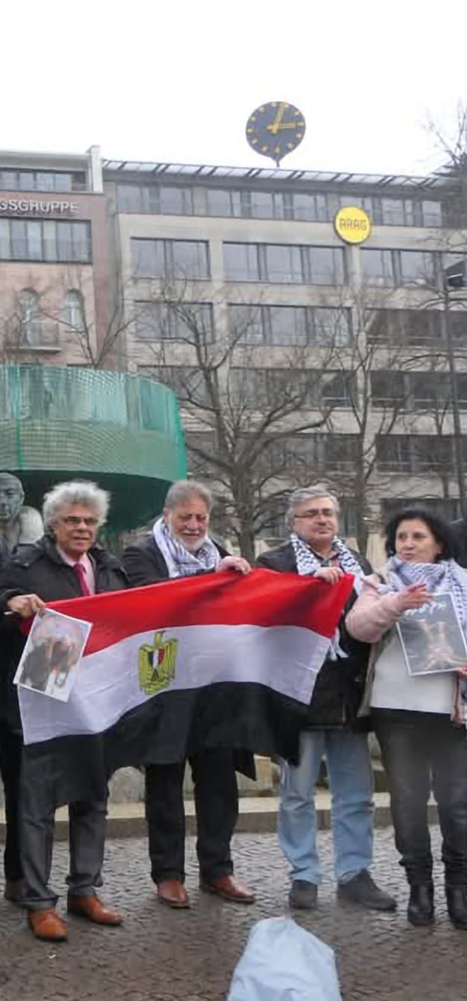 الجالية المصرية فى برلين تنظم وقفة لدعم الشعب الفلسطينى