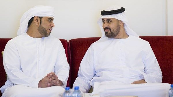 ذياب بن محمد بن زايد يُقدِّم واجب العزاء في وفاة صبحا حمدان الكتبي